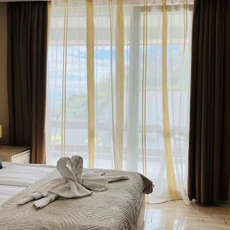 Paradiso 'в' 102 Private Sea View